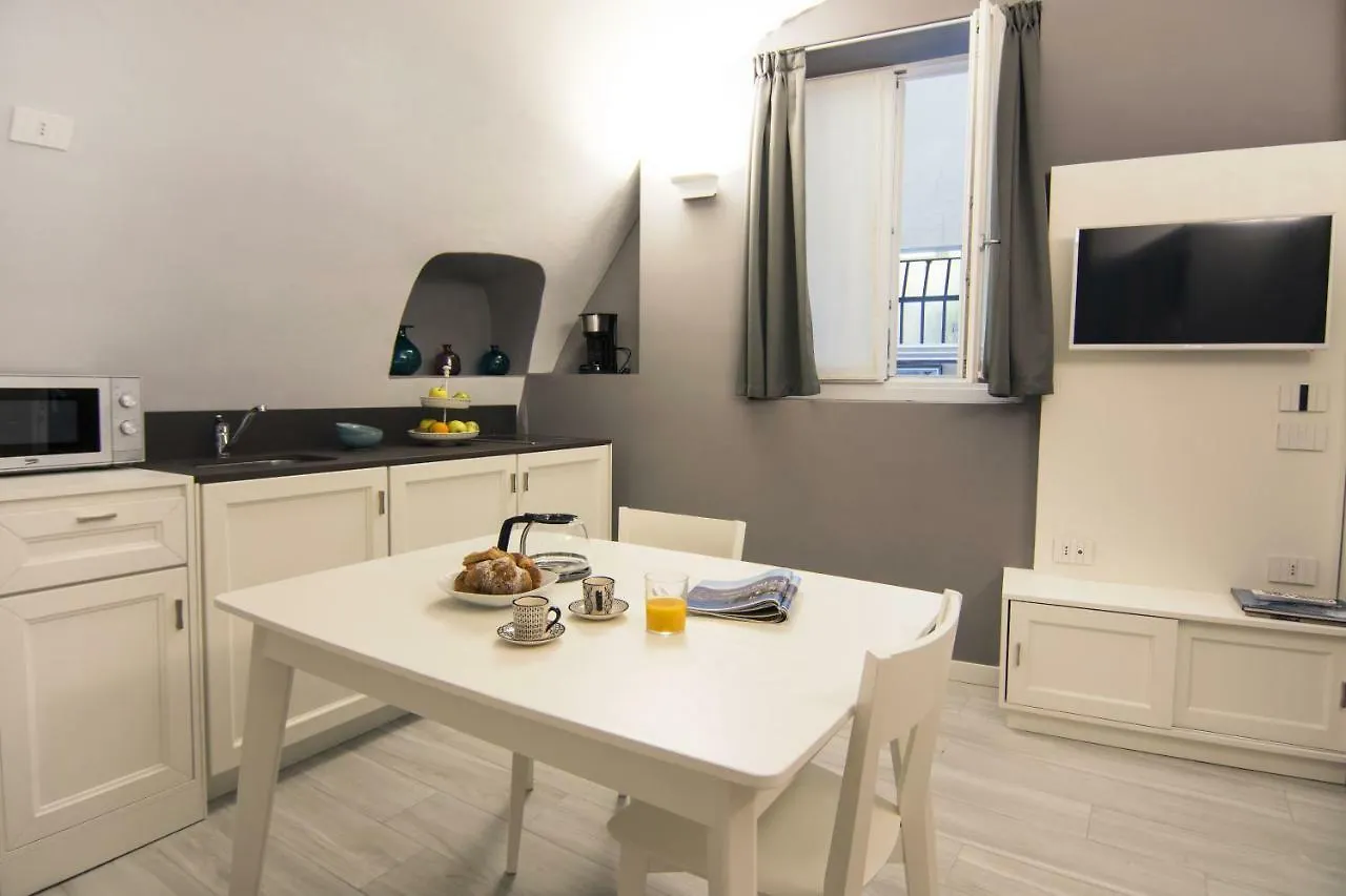 La Quadra Suites - Central Apartments In Iseo With Daily Housekeeping Italy