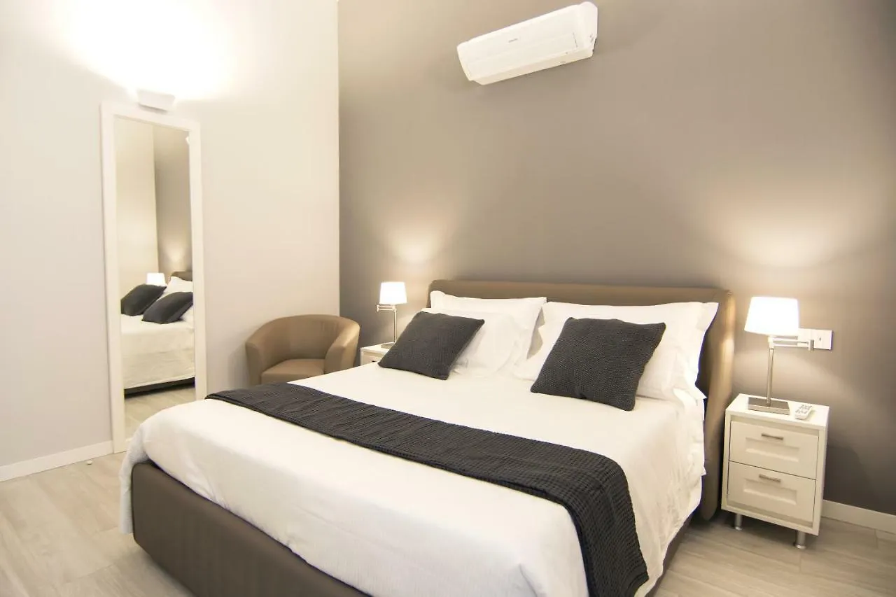 La Quadra Suites - Central Apartments In Iseo With Daily Housekeeping