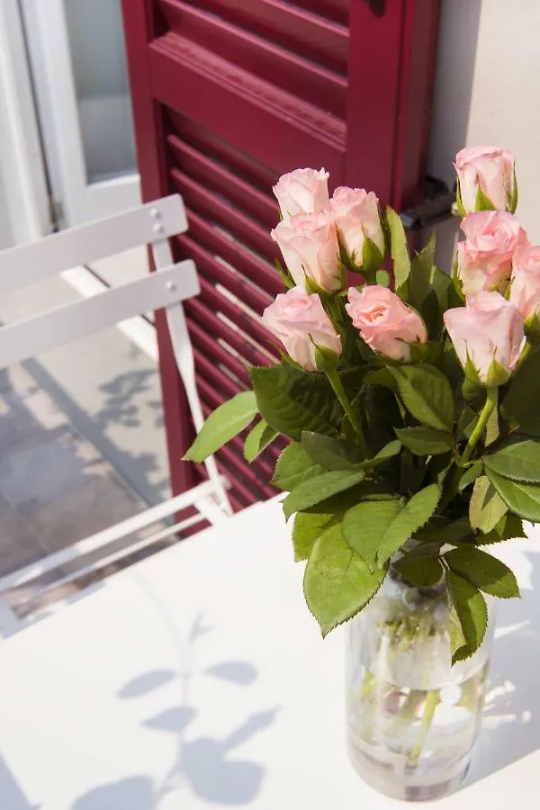 La Quadra Suites - Central Apartments In Iseo With Daily Housekeeping
